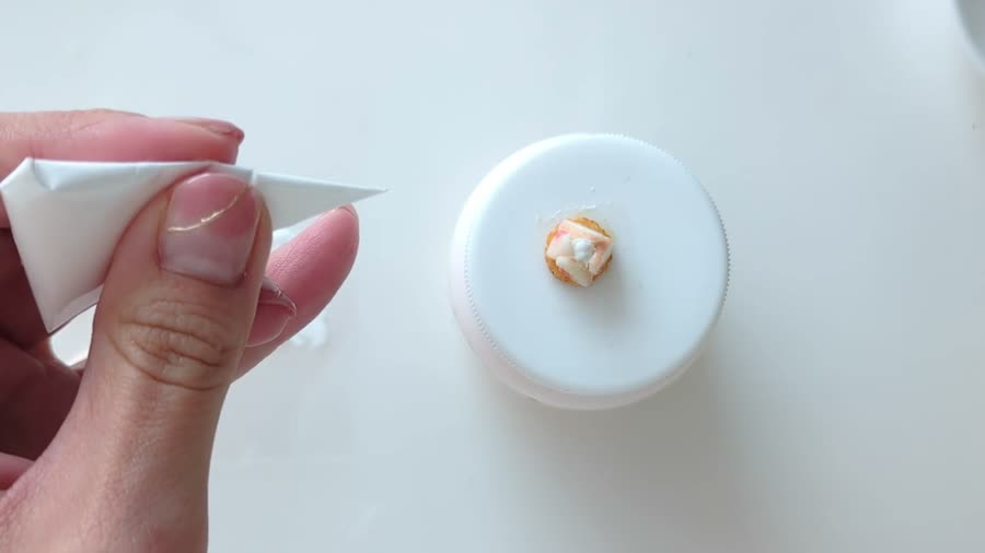 クリームを絞る